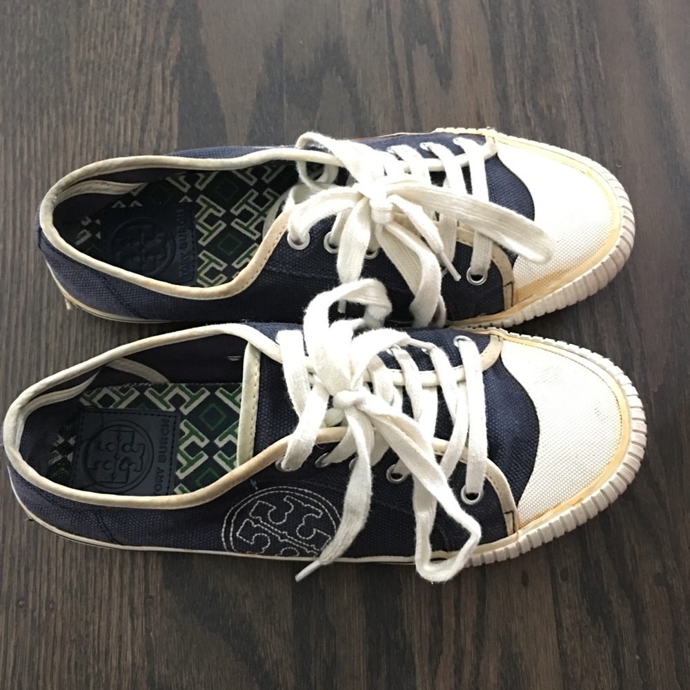 Tory Burch Daniel Sneakers (Navy, size 6)